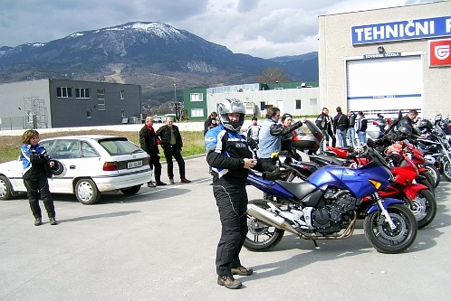 formula-7.jpg - ZBRALO SE NAS JE KAR VELIKO ŠTEVILO