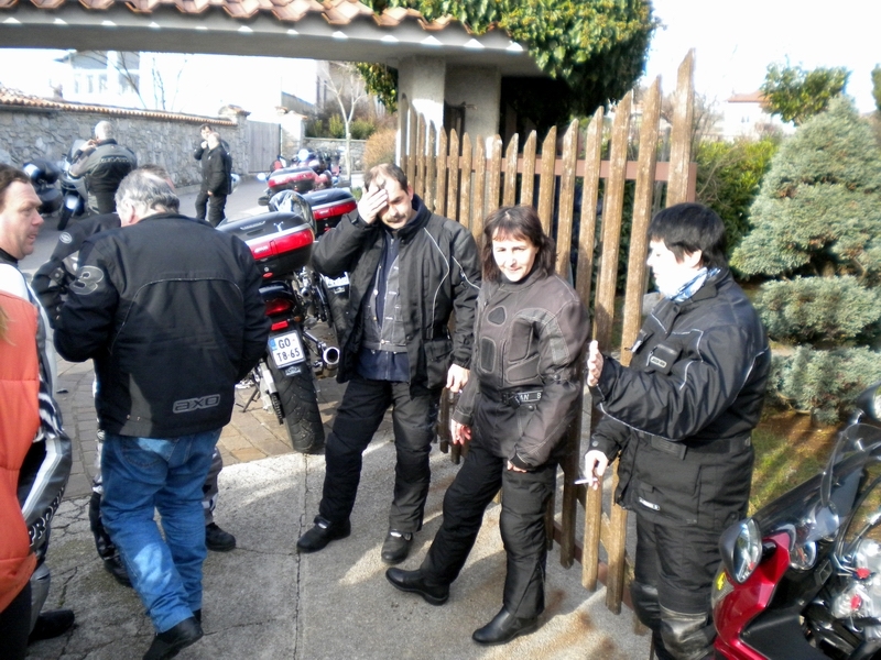 ronki075.jpg - TONI SE JE ŽE DOGOVORIL Z EMILOM, DA GREMO V DORNBERK NA POIZKUŠNJO DOMAČEGA ŠALAMA
