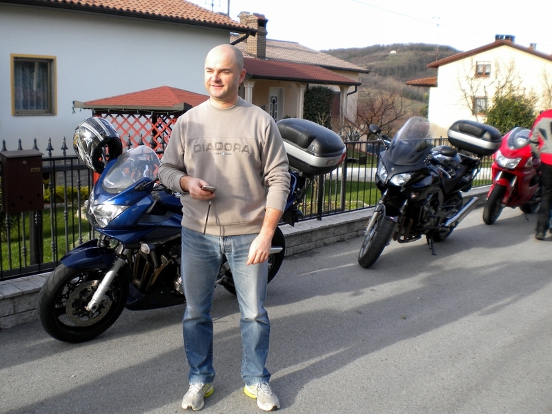 ronki083.jpg - EMIL NAS JE ŽE NESTRPNO ČAKAL