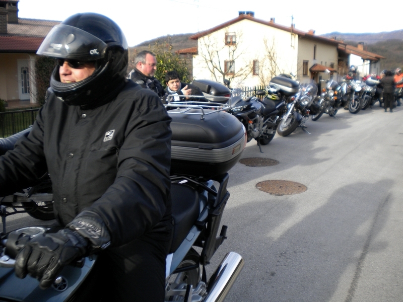 ronki086.jpg - MOTORJE SMO LEPO POSTROJILI V VRSTO