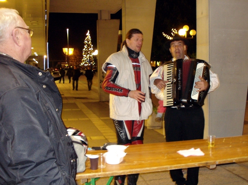 ronki129.jpg - ZA ZAKLJUČEK PA ŠE MALO GLASBENEGA VLOŽKA