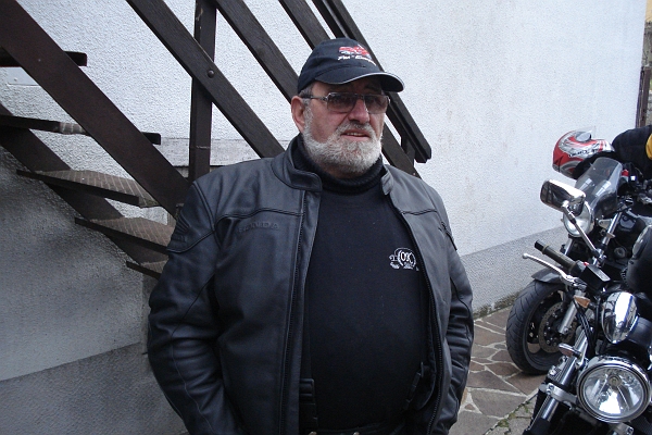 DSC06151.JPG - PA JE IVAN PREDLAGAL, DA BI OBISKALI ŠE VINSKI HRAM NJEGOVEGA PRIJATELJA.