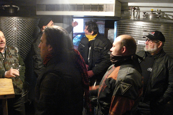 DSC06153.JPG - IN NAS TAKOJ POVABIL V NEDERJE SVOJE BOGATE VINSKE KLETI.